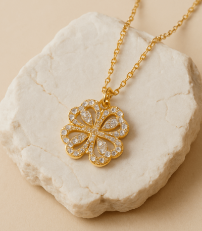 2 In 1 Magnetic Four Clover Heart Pendant