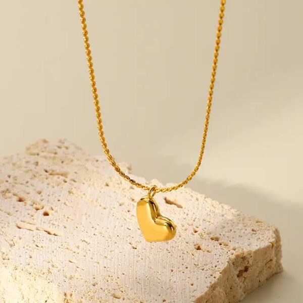 Minimalist Gold Heart Pendant Necklace for Women