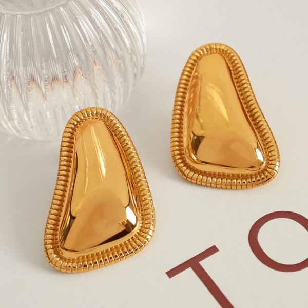 Vintage Gold Plated Teardrop Stud Earrings with Beaded Edge