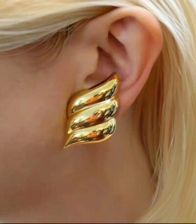 Elegant Gold Wave Earrings