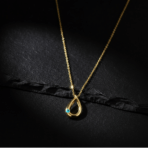 Gold Teardrop Pendant Necklace
