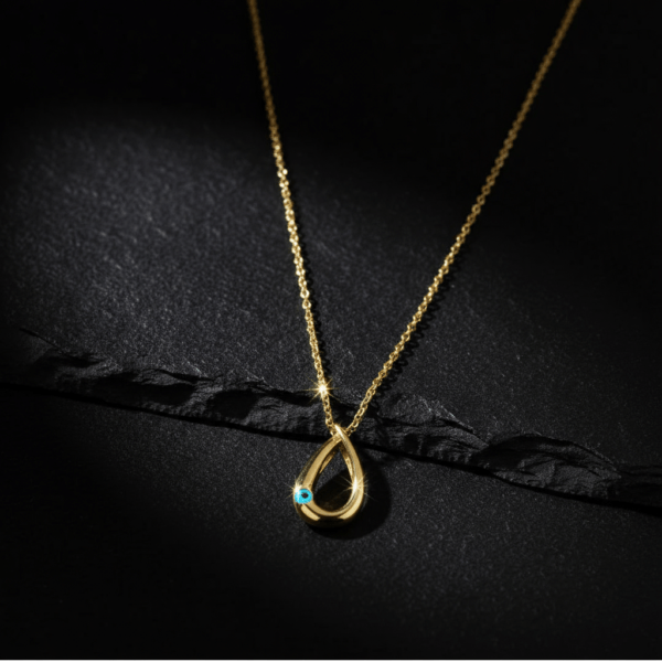Gold Teardrop Pendant Necklace
