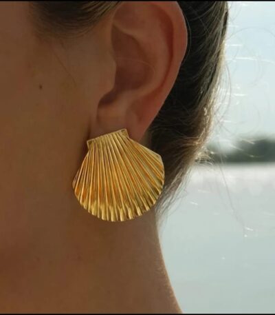 Gold Shell Earrings