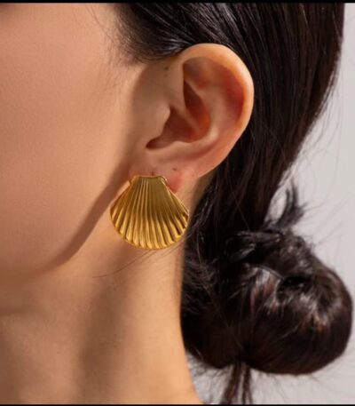 Gold Shell Earrings