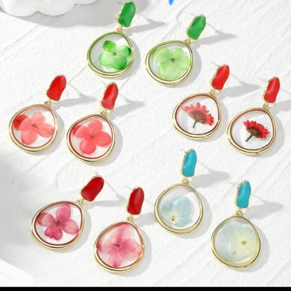 Pressed Flower Resin Drop Earrings