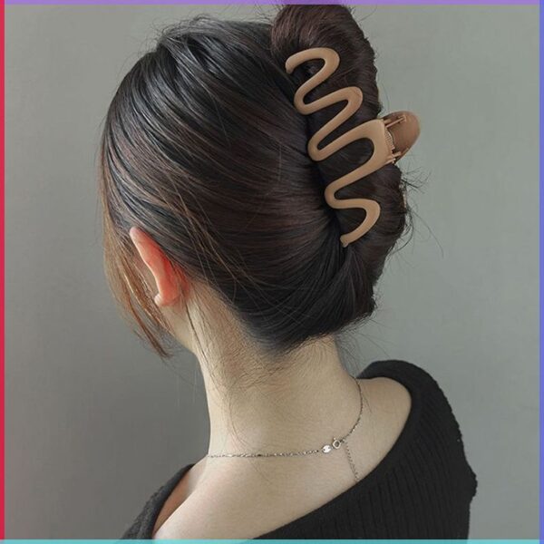 Korean Snake Design Hair Clip | Super Matte Hair Claw Clutcher Clips
