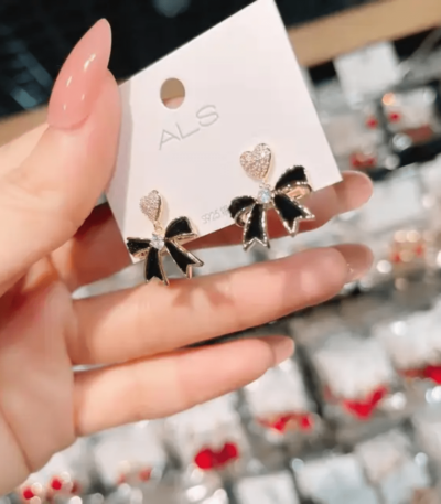 Elegant Heart Bow Black Drop Earrings