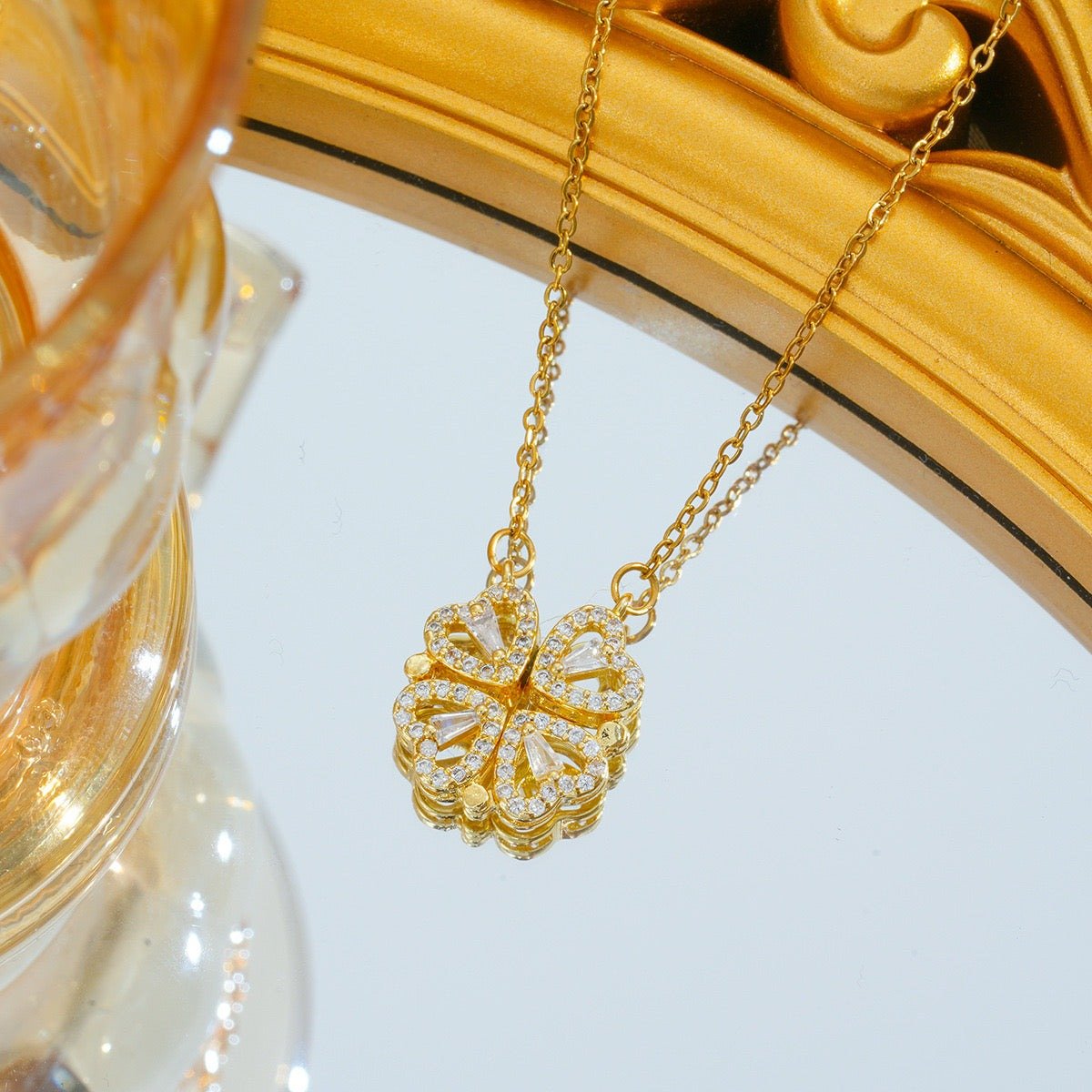 2-in-1 Magnetic four Clover Heart Pendant - Image 2