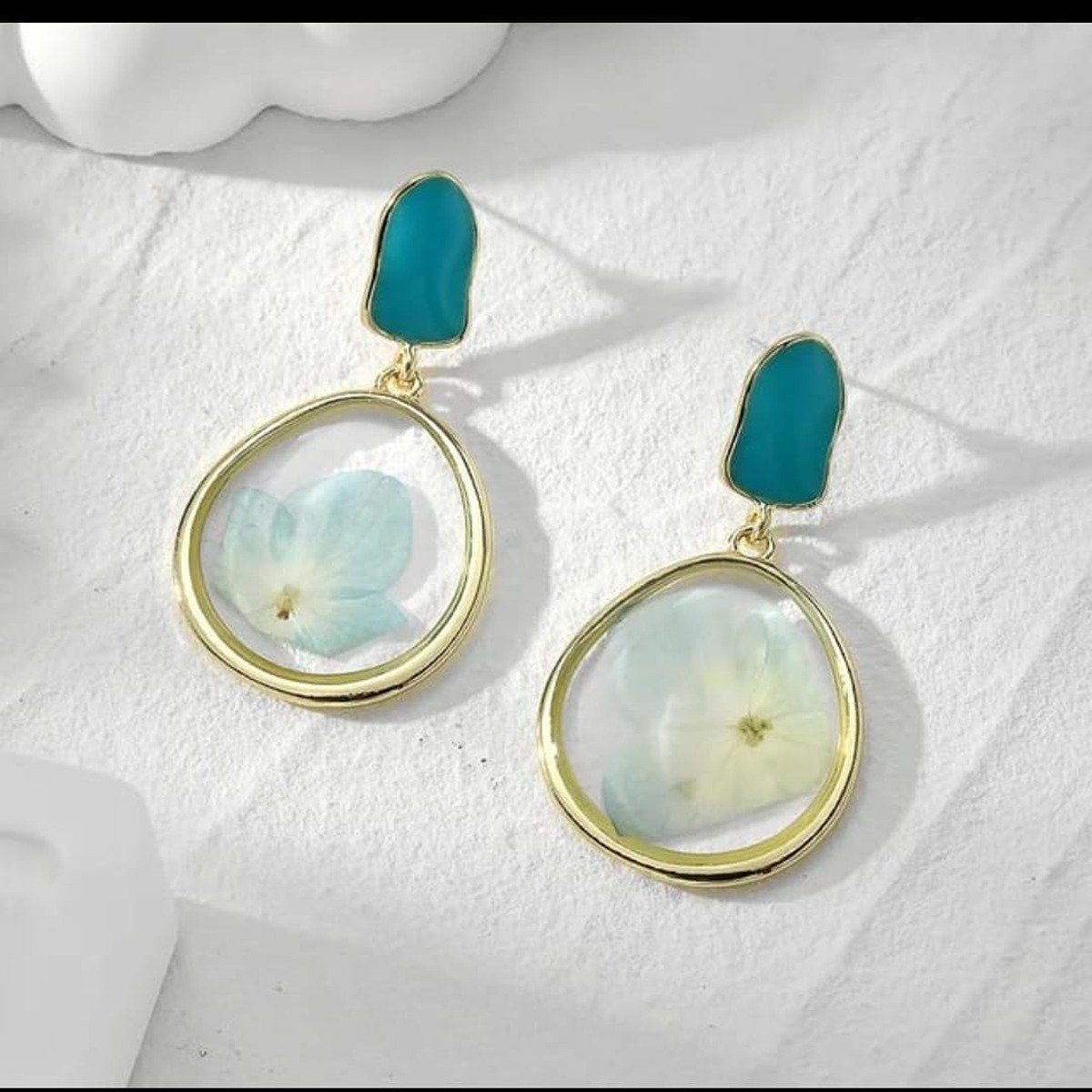 Pressed Flower Resin Drop Earrings - Image 4
